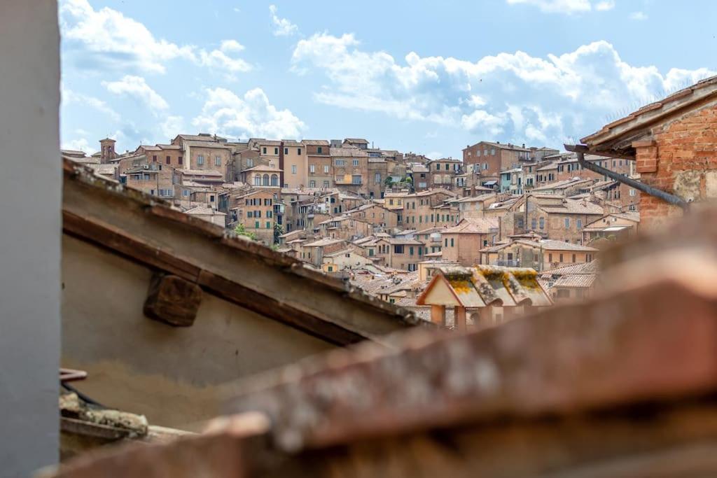 Mimosa- Loft Elegante Con Terrazza Nel Centro Di Siena Exterior foto