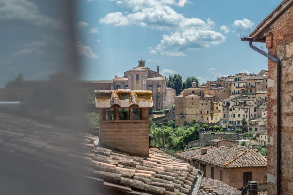 Mimosa- Loft Elegante Con Terrazza Nel Centro Di Siena Exterior foto