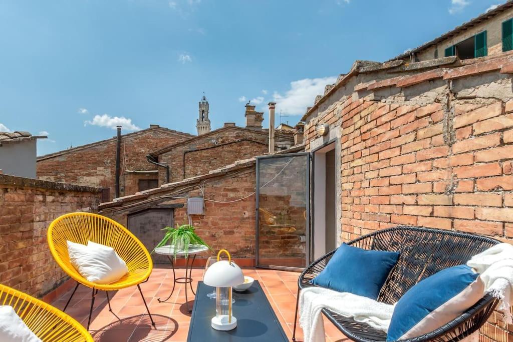 Mimosa- Loft Elegante Con Terrazza Nel Centro Di Siena Exterior foto